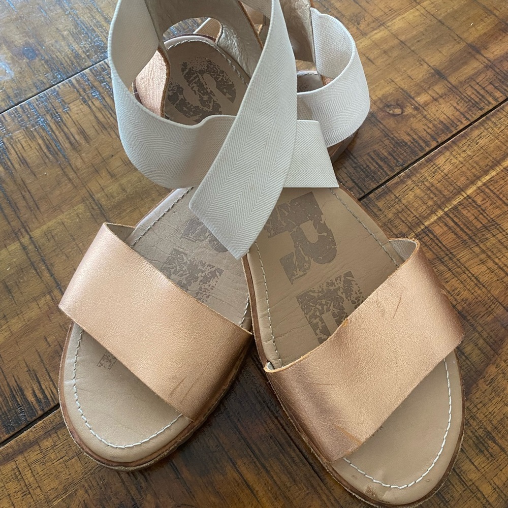 Sorel Ella Sandals